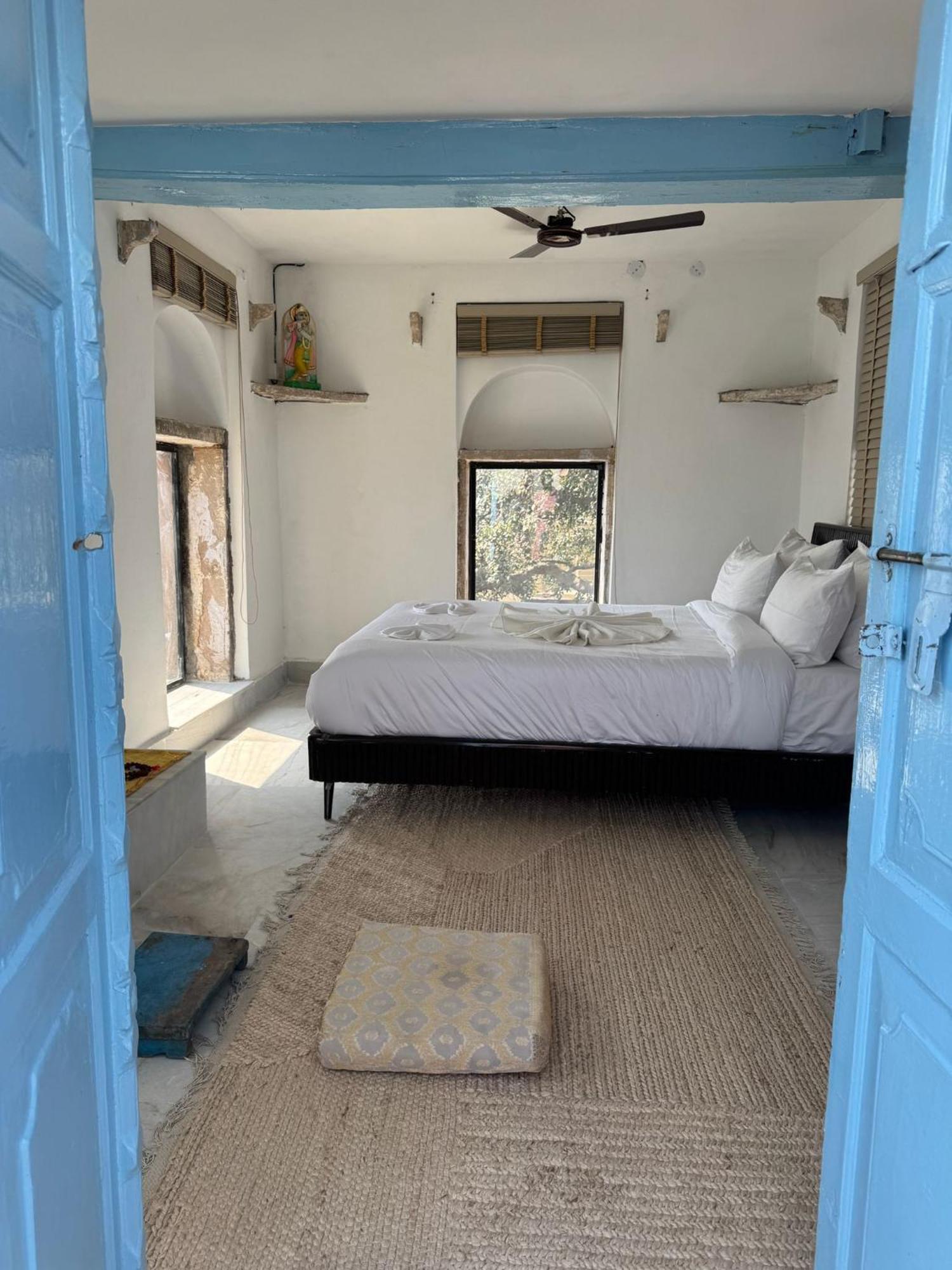 Rana Mahal - A Boutique Place バラナシ エクステリア 写真